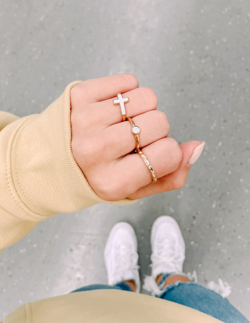  Elevated Faith Gold Wrapped Cross Ring (5): Clothing, Shoes &  Jewelry